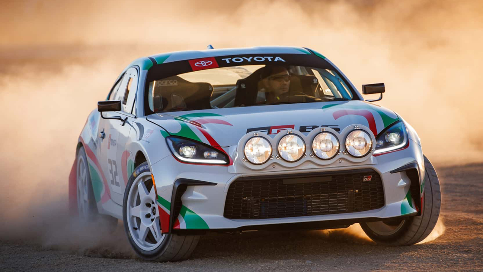 Toyota GR86 με μοτέρ της GR Corolla τιμά την Celica GT-Four του WRC